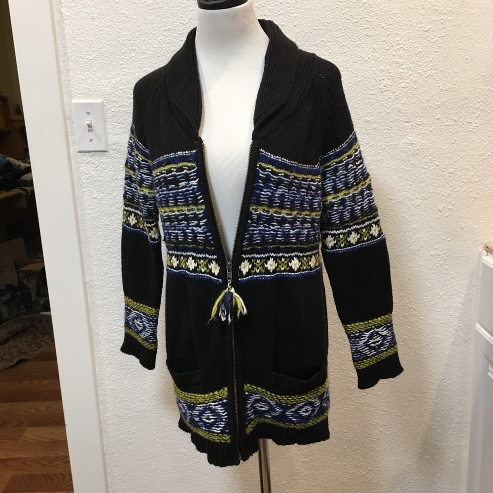 Sparrow Knit Crocheted Long Sweater w Zip Closure - Picture 7 of 8